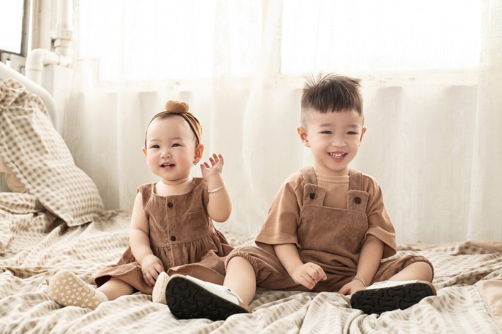 siblings